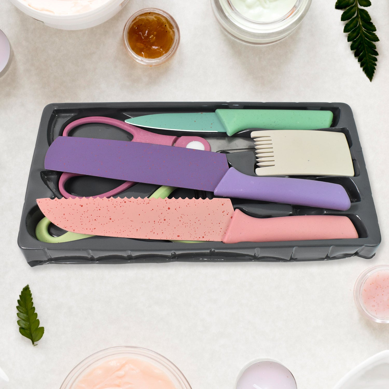 Professional Colorful Kitchen Knives Set (6 Pcs Set) Professional Colorful Kitchen Knives Set (6 Pcs Set)